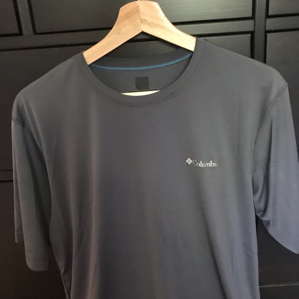 Columbia active t shirt